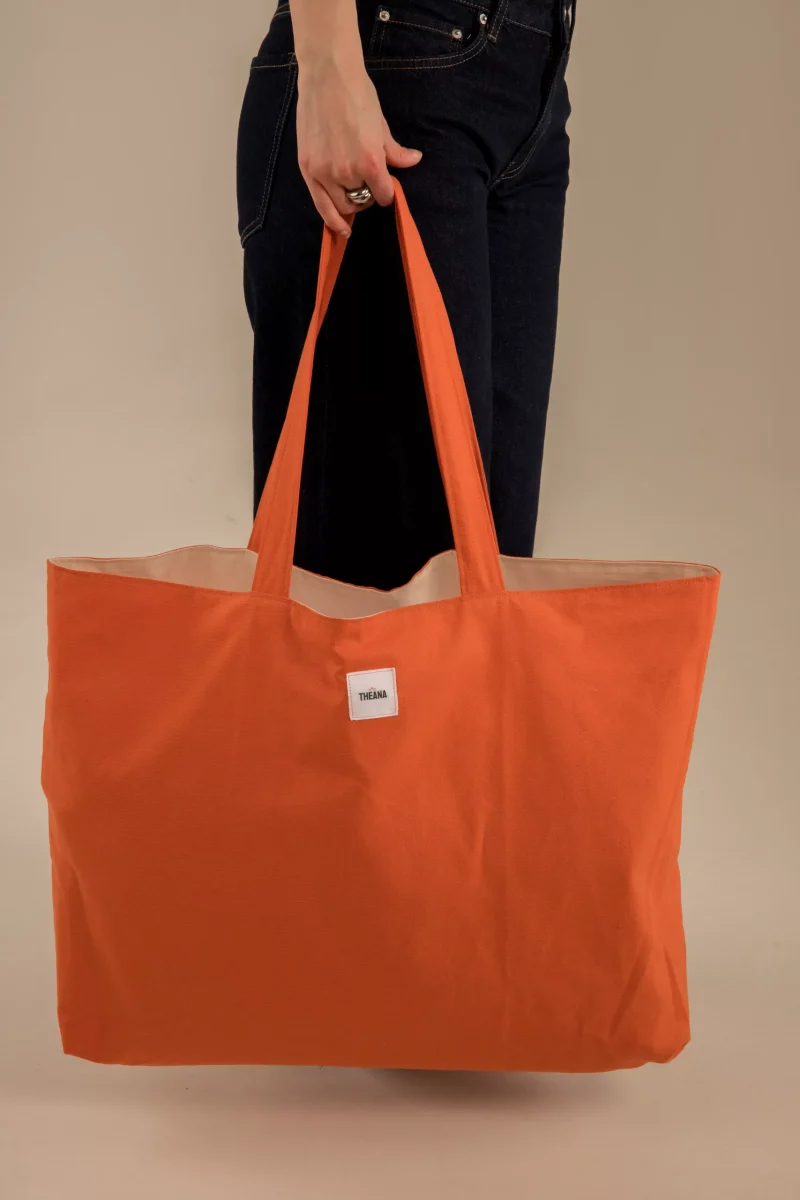 Tote-Bag-THEANA-Desk-to-Dusk-taille-XL-packshot-copie-scaled-1.webp Tote Bag THEANA XL – Desk to Dusk